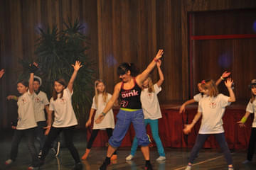 Zumba Kids bei Fit-Event 2012 Bild 3